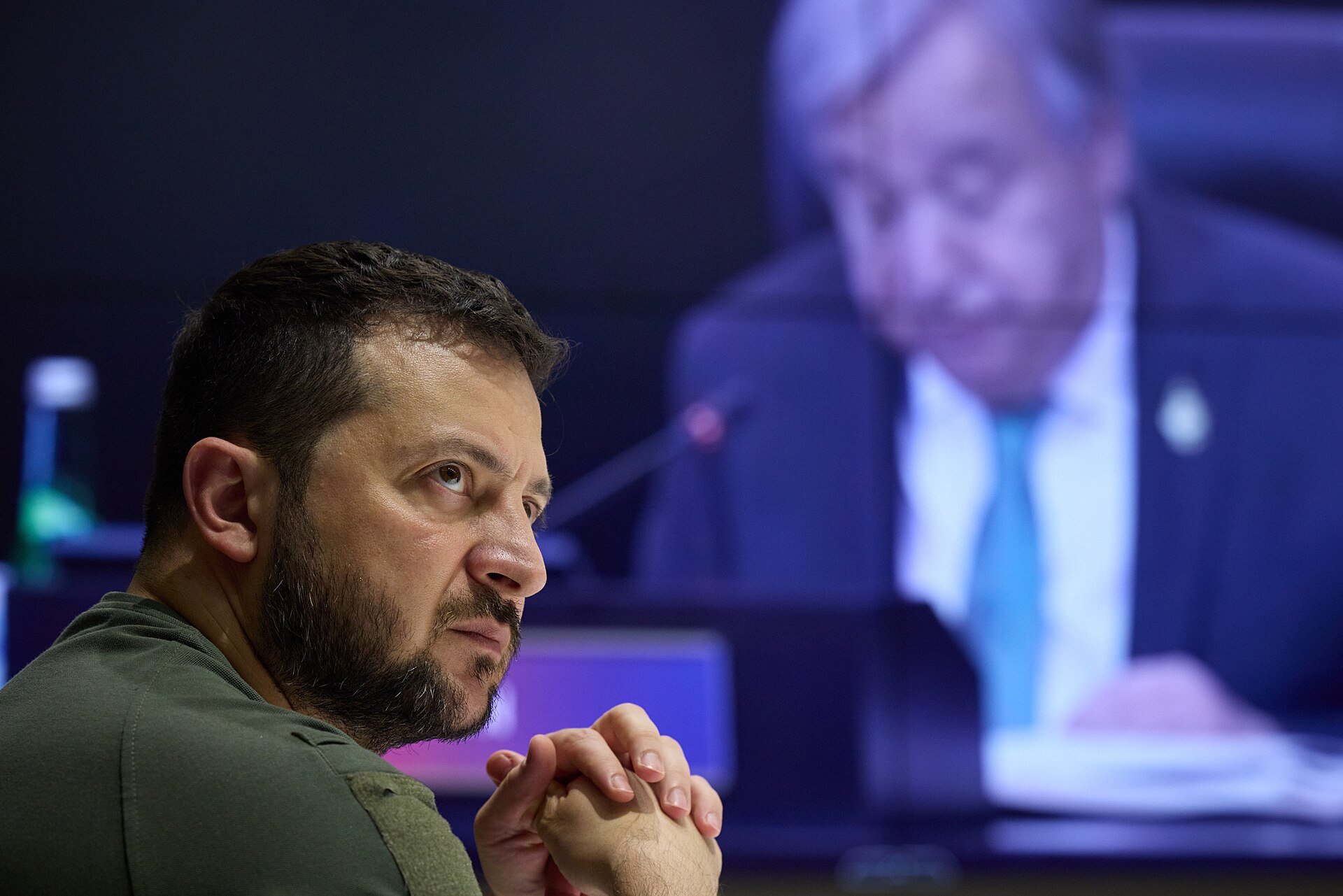 Irán dice que volvería al alto el fuego si EU también lo hace