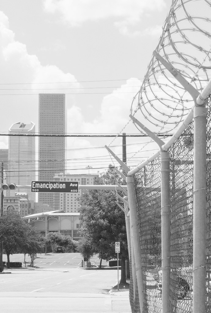 Abogados en EU pelean por liberar a niños migrantes detenidos
