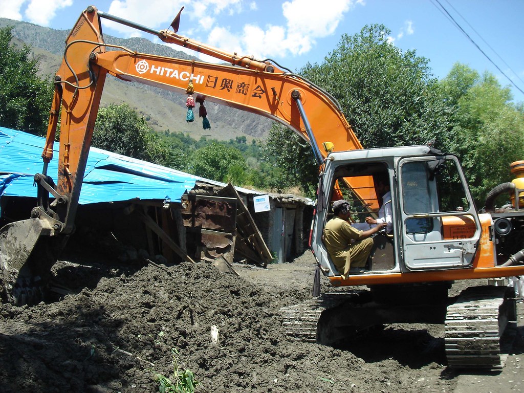Inundaciones en Nepal y China dejan más de 1,000 muertos