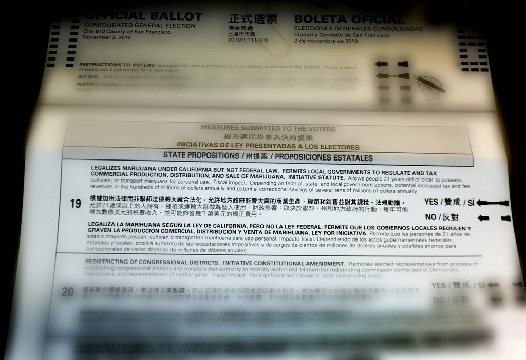 Trump vuelve a pedir a la Corte Suprema limitar voto por correo