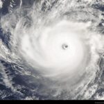 Huracán Trudy se fortalece a categoría 2 rumbo a México
