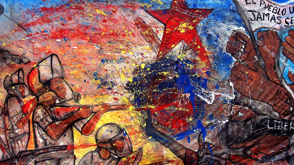 Protestas en Francia terminan en disturbios; cientos detenidos