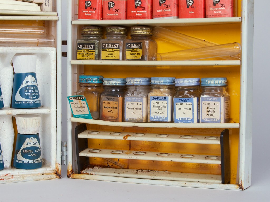 FDA podría permitir químicos tóxicos en alimentos sin revisión